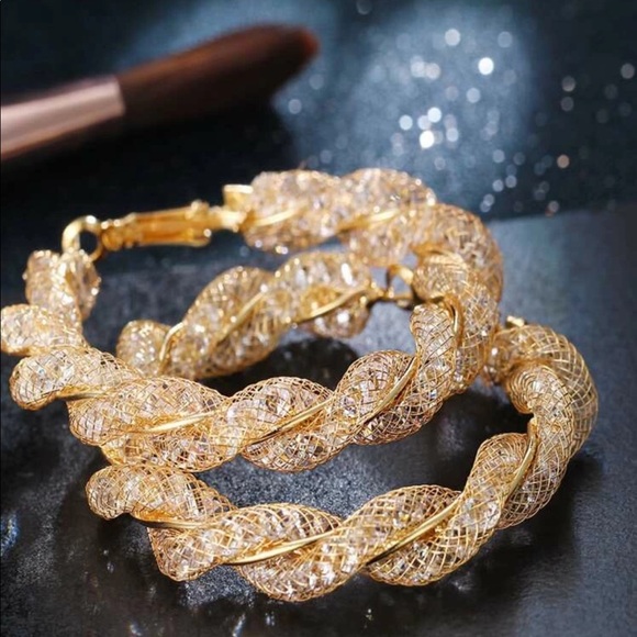 ¥18k Gold Twisted Hoop Earrings - Picture 2 of 6